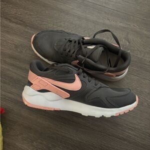 Nike Women's Dark Grey and Pink Sneakers